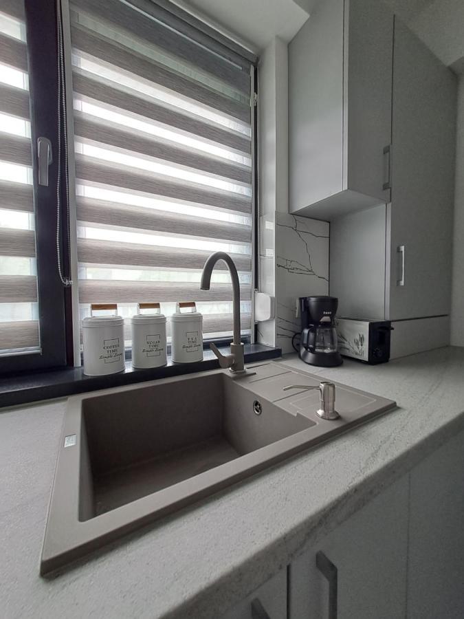 Come&Enjoy Craiova Bagian luar foto
